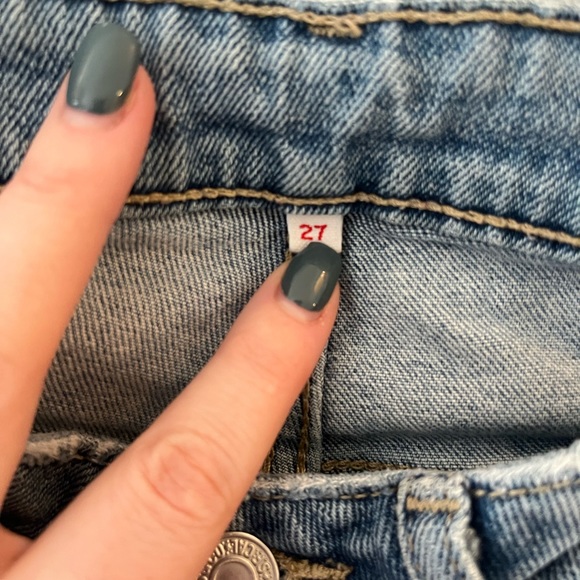 Levi’s light wash skinny jeans - Picture 7 of 9